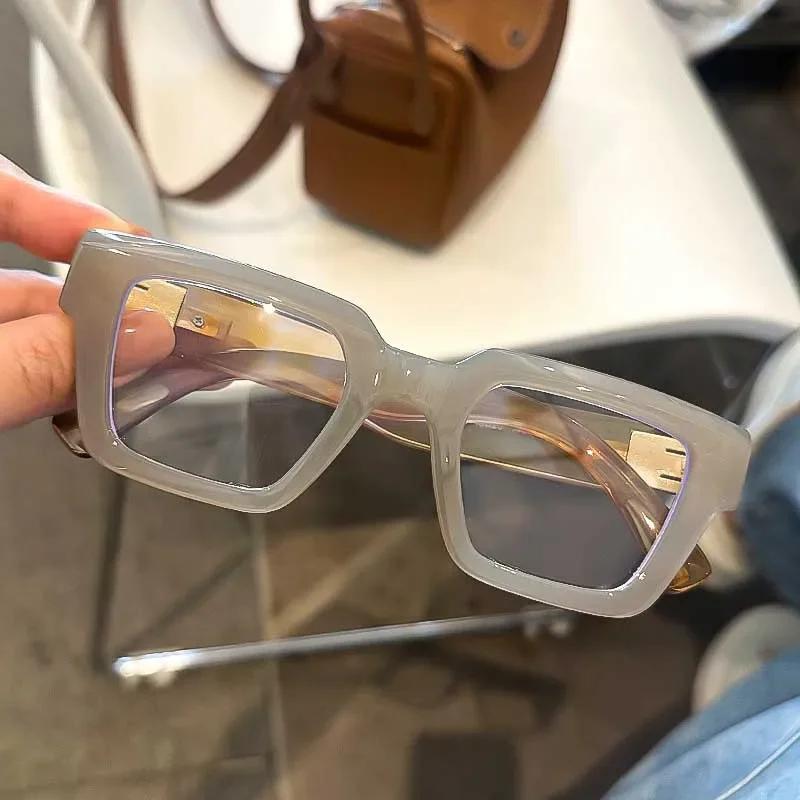 Fashionable And Fresh Pink Girl'S Heart Protective Blue Light Reading Glasses New Sweet And Cute Travel Box Presbyopia Glasses