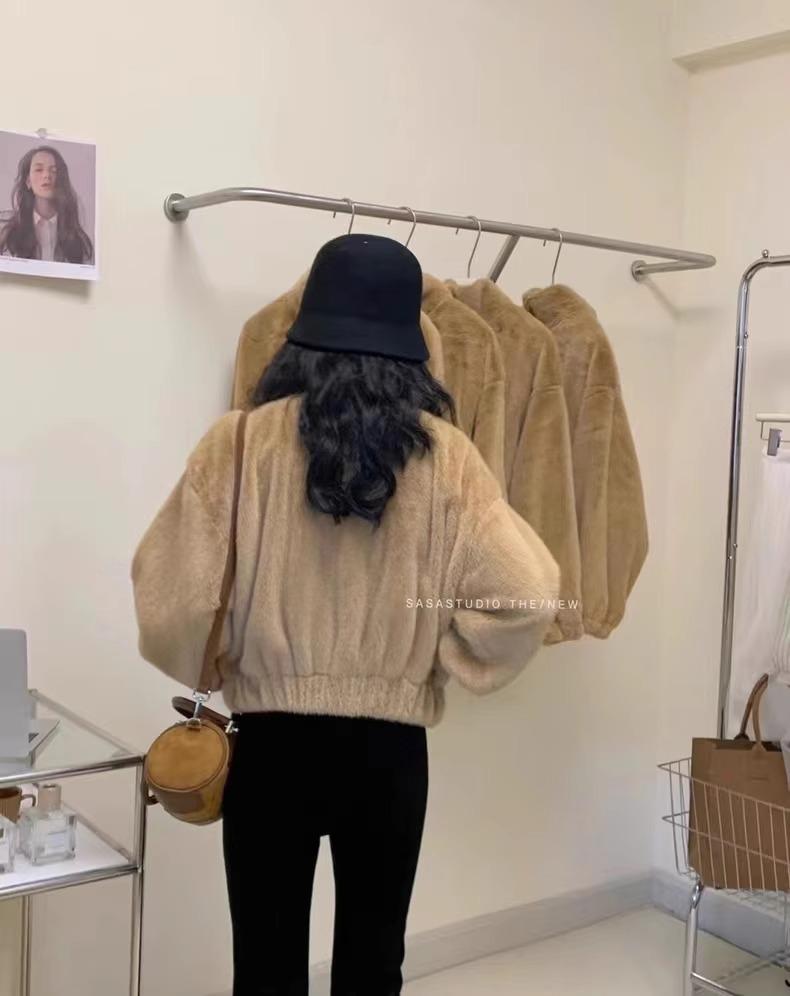 2025 Autumn/Winter Women's Lambswool Stand Collar Plush Coat - Short, Thickened, Loose Fit