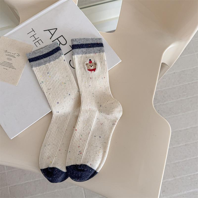 Jolis foulards d'automne brodés, chaussettes pour filles petit ours, chaussettes mi-mollet pour femmes micro-pressées en fil à pois, chaussettes bouclettes cartoon à blocs de couleurs