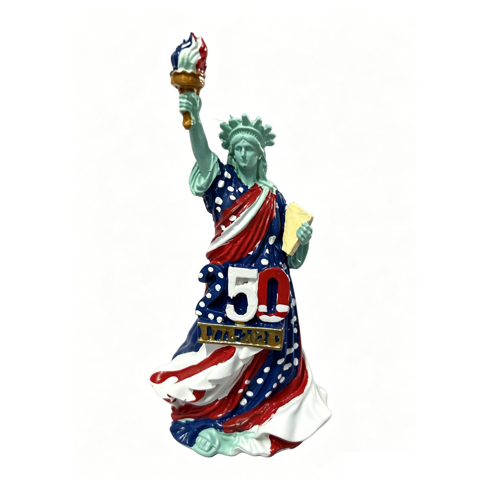 A Resin Independence Day Statue Commemorating The 0th Anniversary Of The Founding Of The States, Depicting A Patriotic Wearing A Flag-patterned Skirt. One Size белый
