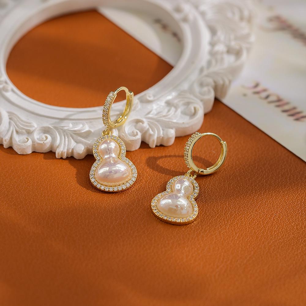 Gourd-Shaped Gold-Plated Pearl Earrings with Zircon Inlay - Elegant and Stylish Design