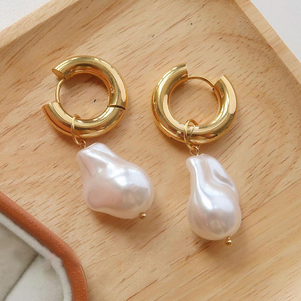 Hypoallergene Designer Barockperlen-Ohrringe Trendige Edelstahl 18 Karat Goldbeschichtete Statement-Creolen Damen