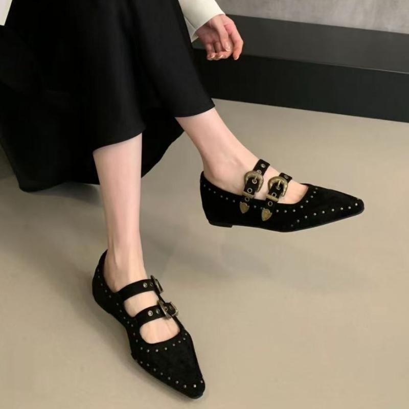 French Vintage Studded Single Shoes New Belt Buckle Pointed Toe Shallow Mouth Mary Jane Flat Single Shoes