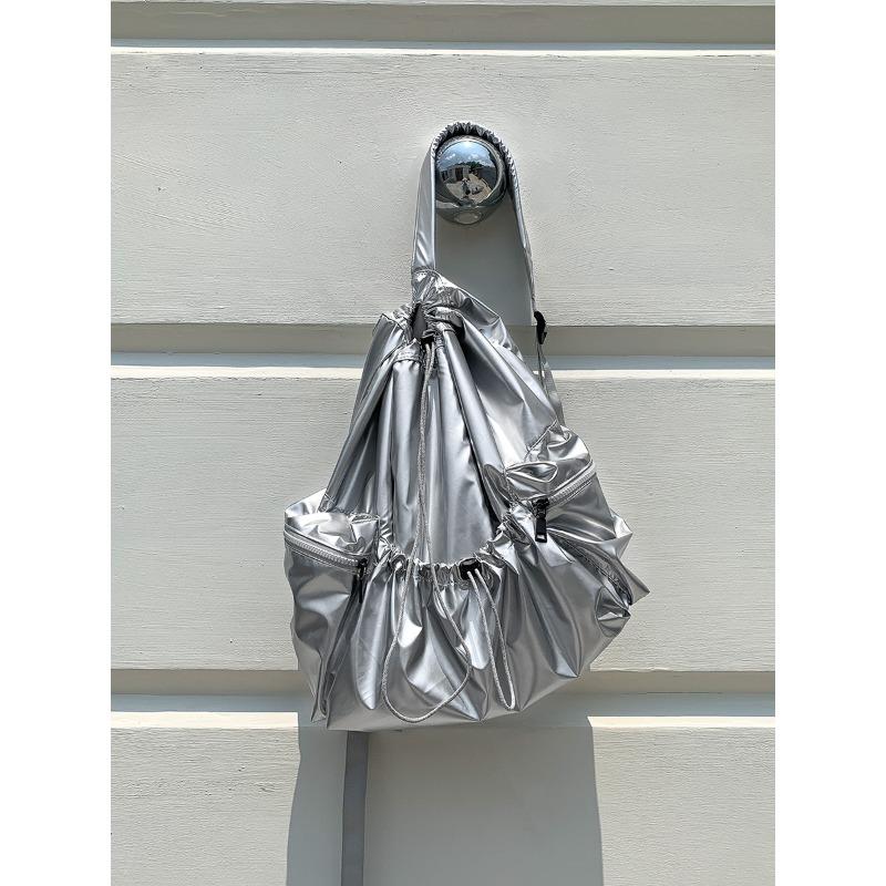 New silver schoolbag backpack women's travel lightweight niche design women's drawstring pleated backpack large capacity