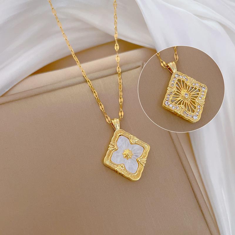 Rhombus Hollow Plate Light Luxury Temperament Gorgeous Full Diamond Necklace Female Versatile Collarbone Chain Titanium Steel Chain