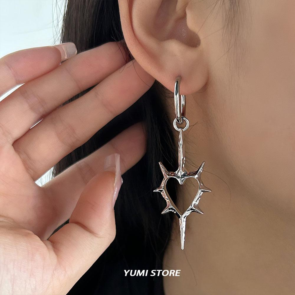 2024 Punk Thorn Heart Earrings For Women Trend Titanium Steel Gothic Heart Drop Earrings Hip Hop  Wholesale