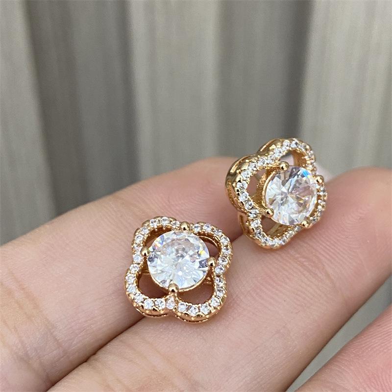 New Full Diamond Hollow Four-leaf Clover Stud Earrings, Raw Earrings, Lucky Grass Ear Jewelry.
