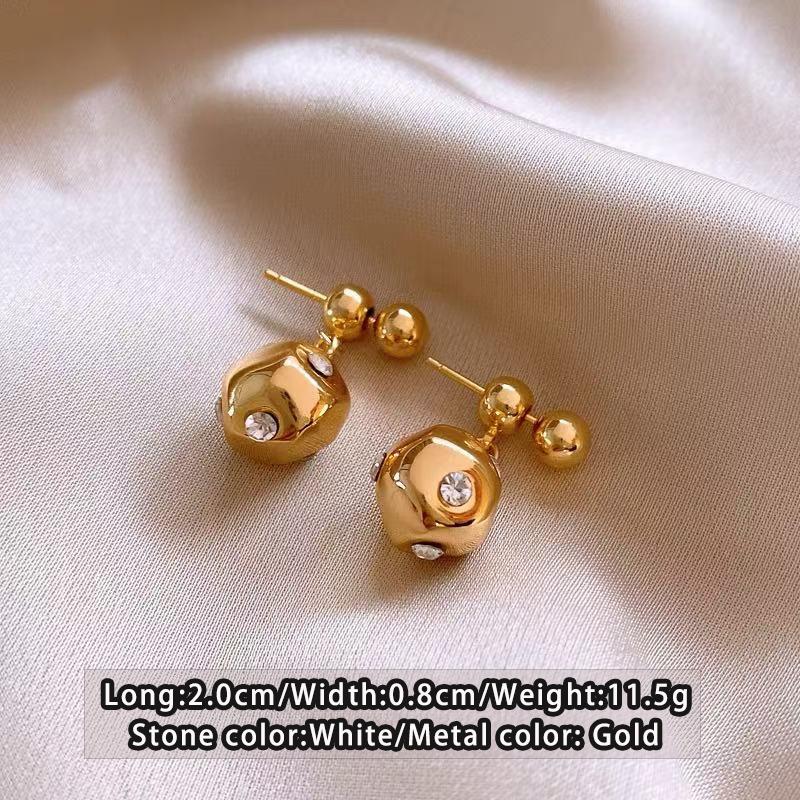 

Design sense Lrregular Cut Metal Ball Gold Color Pendant Earrings Unusual Jewelry Ear Accessories For Women 2026 Christmas Party