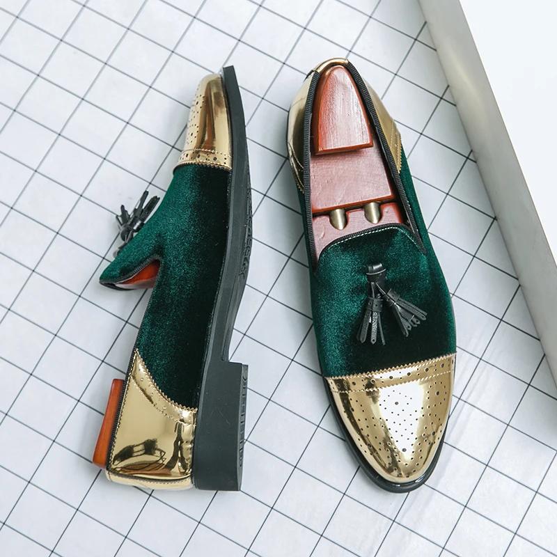 Fashion Gold British Style Pointed Tip Loafers Men's Tassel Comfortable Casual Shoes Shiny Leather Nightclub Party Wedding Shoes