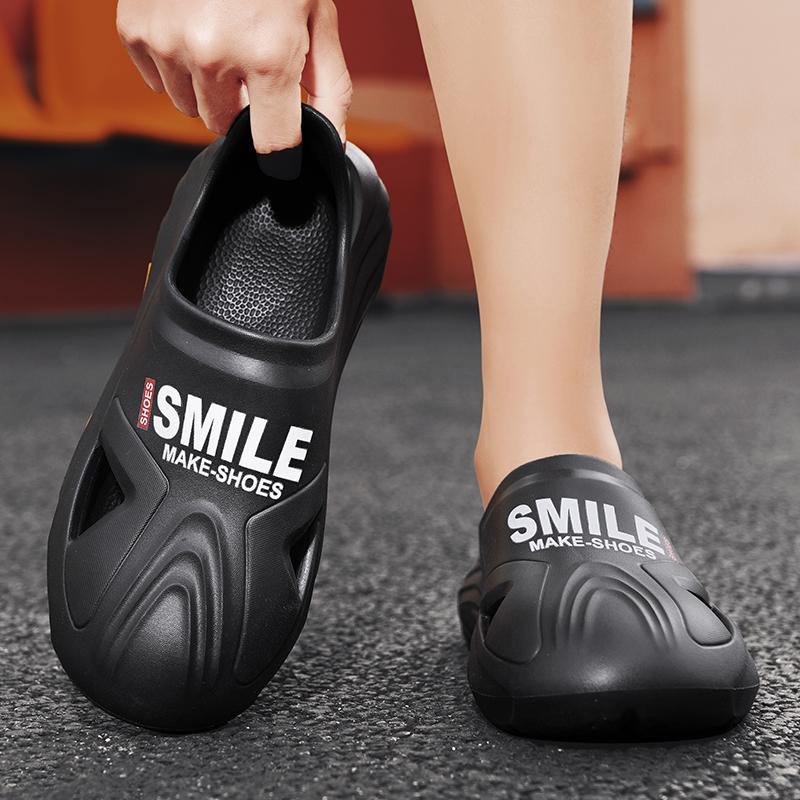 New Summer Couple Beach Shoes Men's Hole Shoes Sandals Are Light and Soft Plus Size