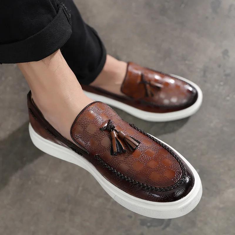 New Shoes for Men Leather Casual Shoes Fashion Tassels Flat Skateboard Shoes Comfortable Checked Slip-on Loafers 38-46