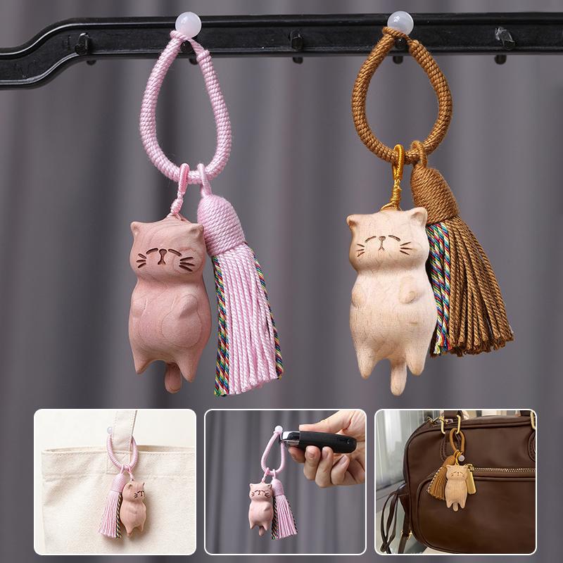1PC Fortune Cat Pendant Bags Handmade Wooden Gifts Animal Pet Lovers Window Hanging Decoration Car Keys Wood Art Cute Phones