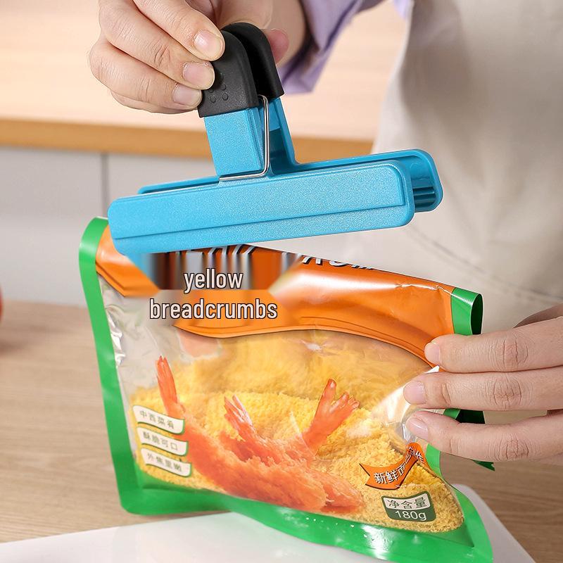 Strong Plastic Sealing Clips for Kitchen and Snack Bags - Keeps Food Fresh and Moisture-Proof