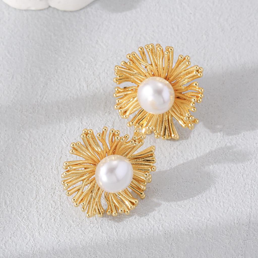 Gold-Plated Firework Imitation Pearl Retro Earrings for Women