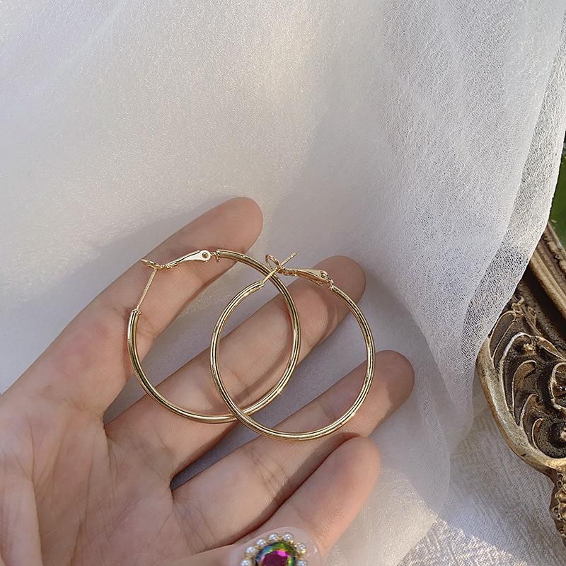 Simple Exaggerated Large Circle Hoop Earrings for Women Personality Trendy Plain Ring Earrings Jewelry Multiple Sizes Available