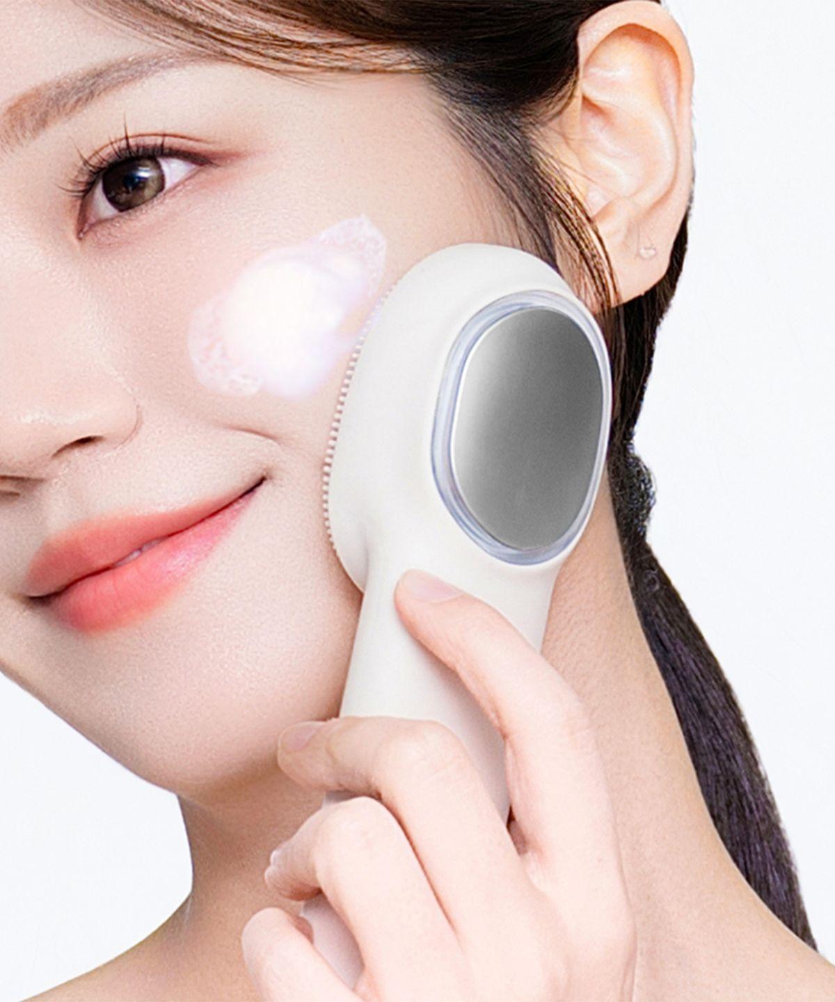 Hot and cold facial cleansing vibrating cleanser facial beauty device massager