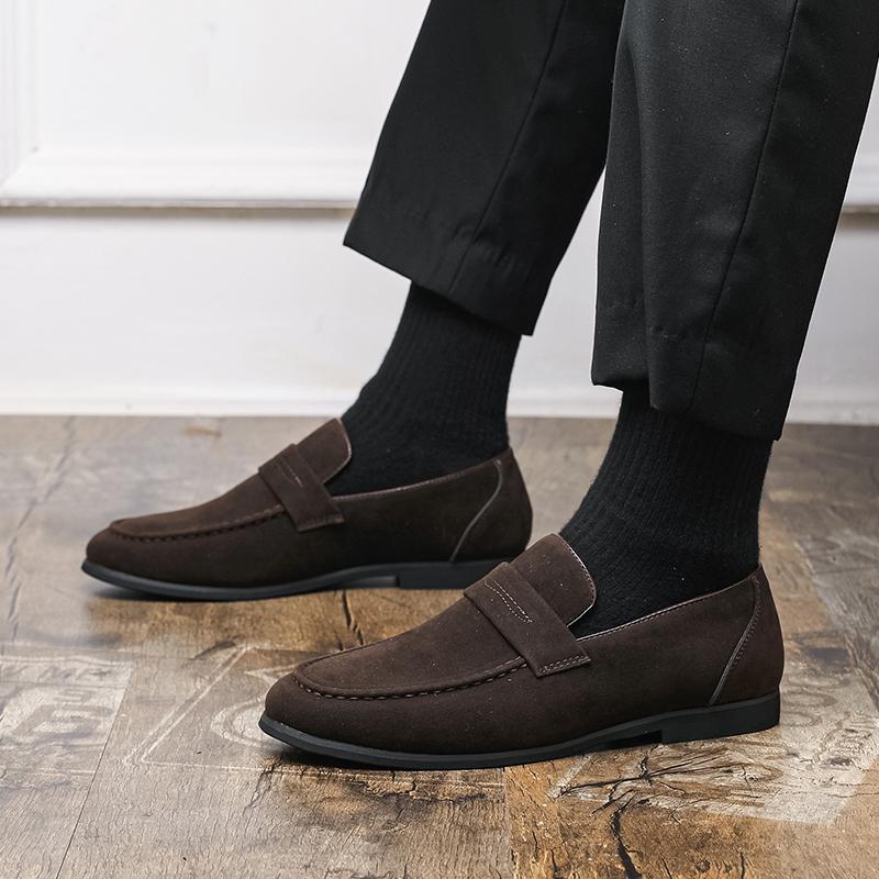 Fashion Spring New Fashionable Pointed Suede Breathable Sleeve Leg Shoes Brand for Teenagers Comfortable Anti Slip Soft Bottom Bean Shoe