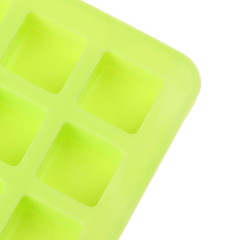 126-Kammer-Quadrat-Silikonform DIY Hausgemachte Mini-Süßigkeiten Schokolade Gummibärchen Eiswürfel Gelee Backformen Kuchen Dekorationswerkzeuge