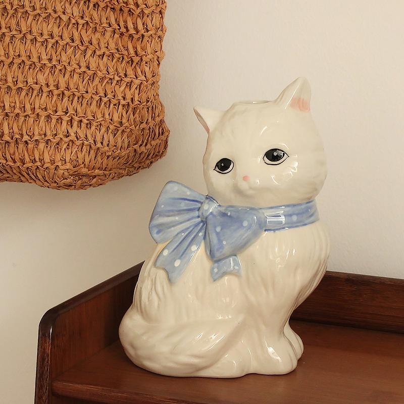 1PC Decoration Cat Lover Gifts Ceramic Vase Hand-Drawn Polka Dot Bow Tie Cute Small Diameter Aesthetic Cat Shape Artistic 20x14cm