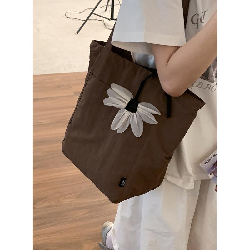 

College style large-capacity canvas bag women s 2025 new fashion Korean version tote bag versatile simple shopping bag