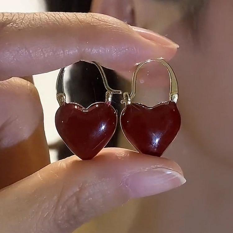 Elegant High-Quality French Winter Wine Red Heart Earrings - Double-Sided, Drip Oil Design, Versatile Fashion Jewelry