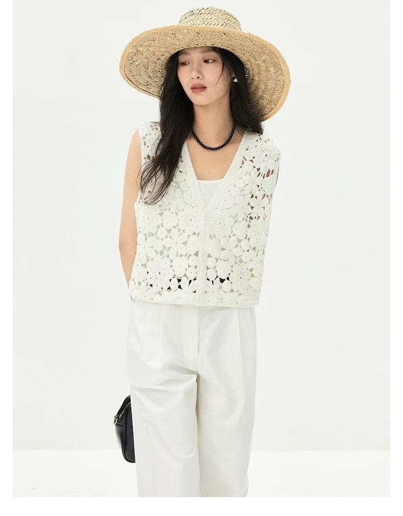 Early Autumn Women's Hollow Crochet Knit Vest - Loose, Plus-Size Woolen Sleeveless Top