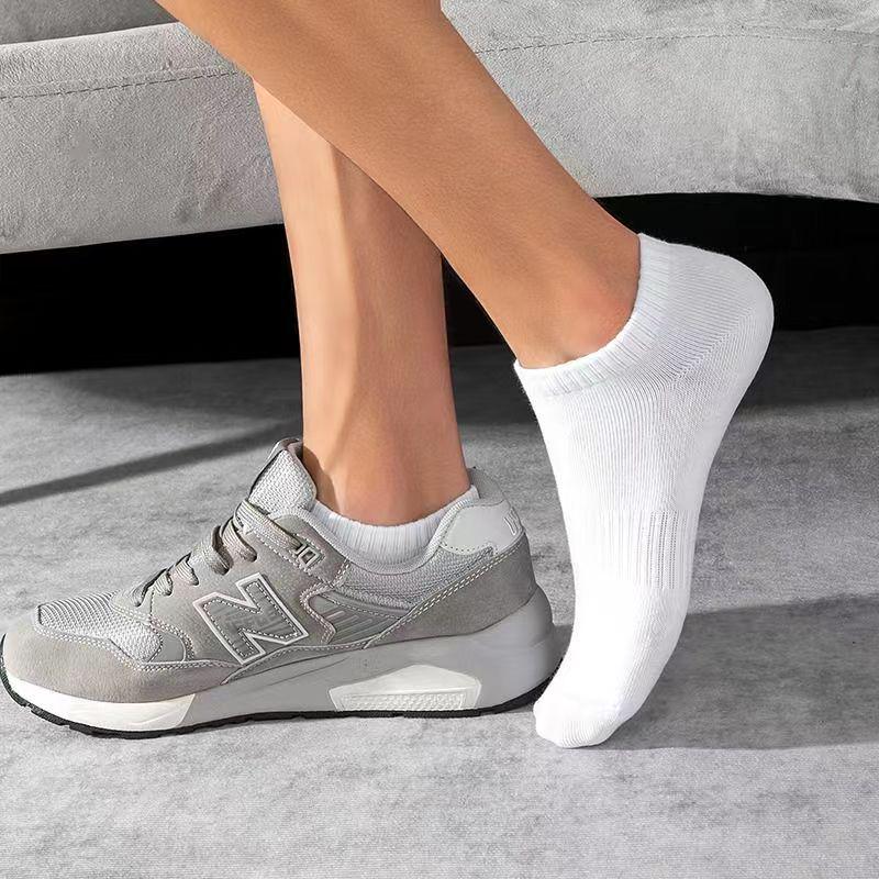 Men's Minimalist Black & White Low-Cut Socks - Spring/Autumn