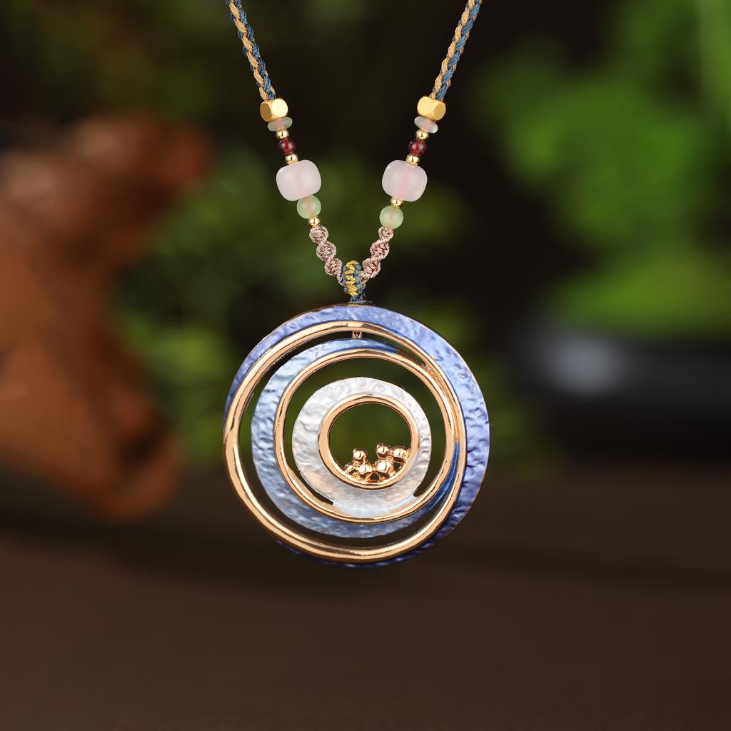 Pendentif long fleur géométrique creuse couleur émail, pendentif collier polyvalent en forme de cœur pour femme à sens élevé