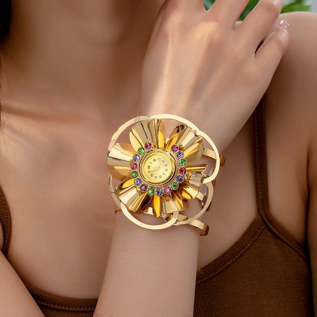 Modische Perlenarmbänder für Damenschmuck