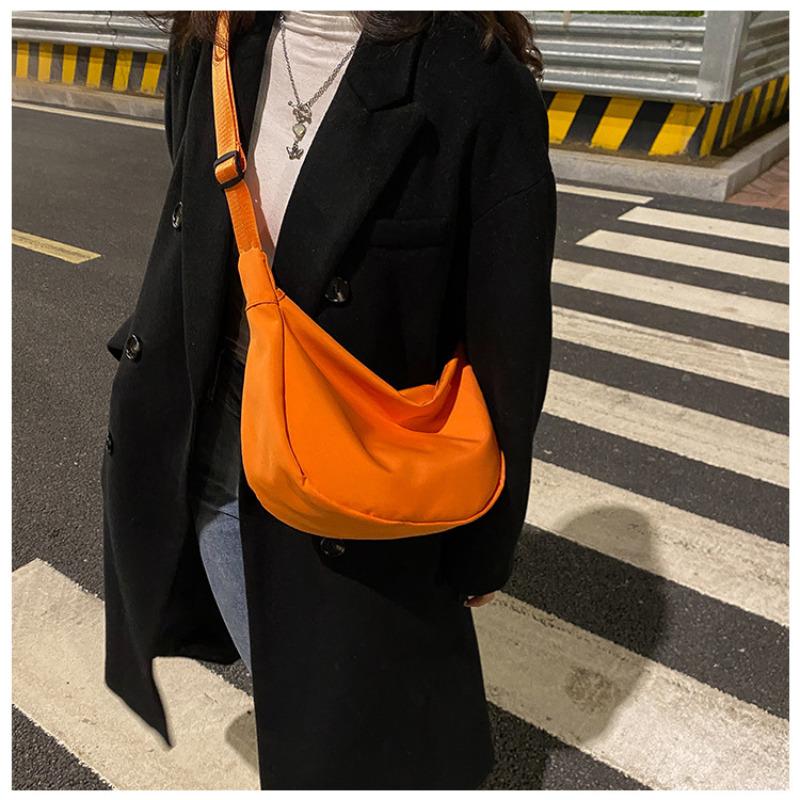 Oxford Cloth Crescent Bag for Women Lightweight Casual Shoulder Crossbody Handbag