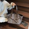 New Leopard Print Canvas Bags Popular Europe America Large Capacity Tote Bags Versatile Commuter Stylish Personal Shoulder Bags