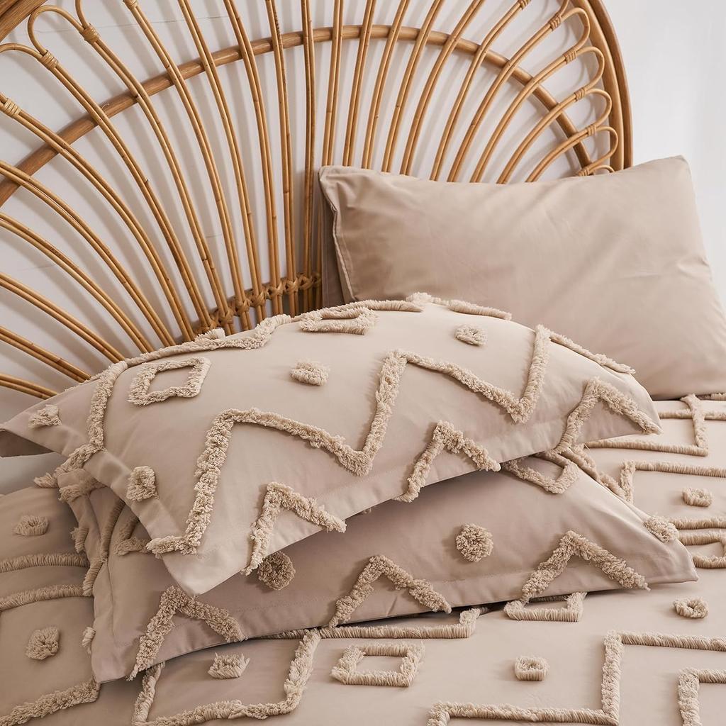 7 Pcs solid color tufted quilt set, microfiber soft and lightweight, durable and easy to wash bedding set , for all seasons