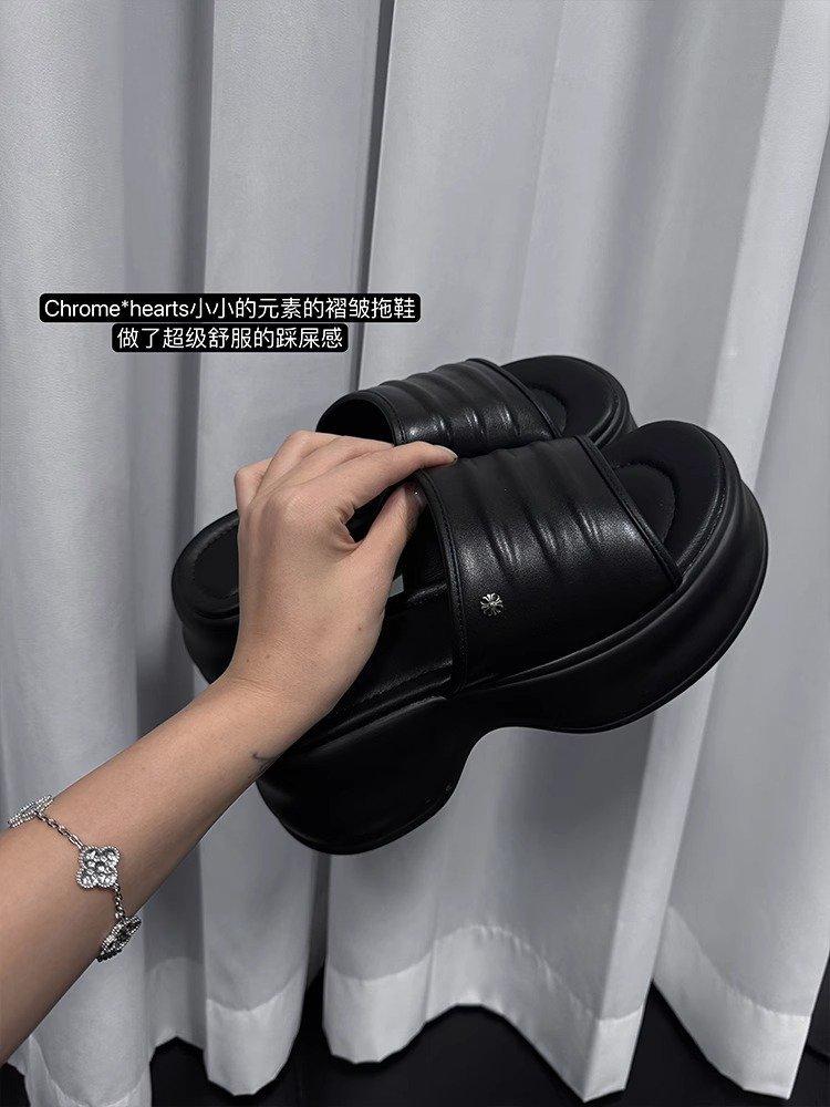 

[youshilai] Slippers women s summer outer wear fashion 2025 new black thick-bottomed muffin cool slippers women 40