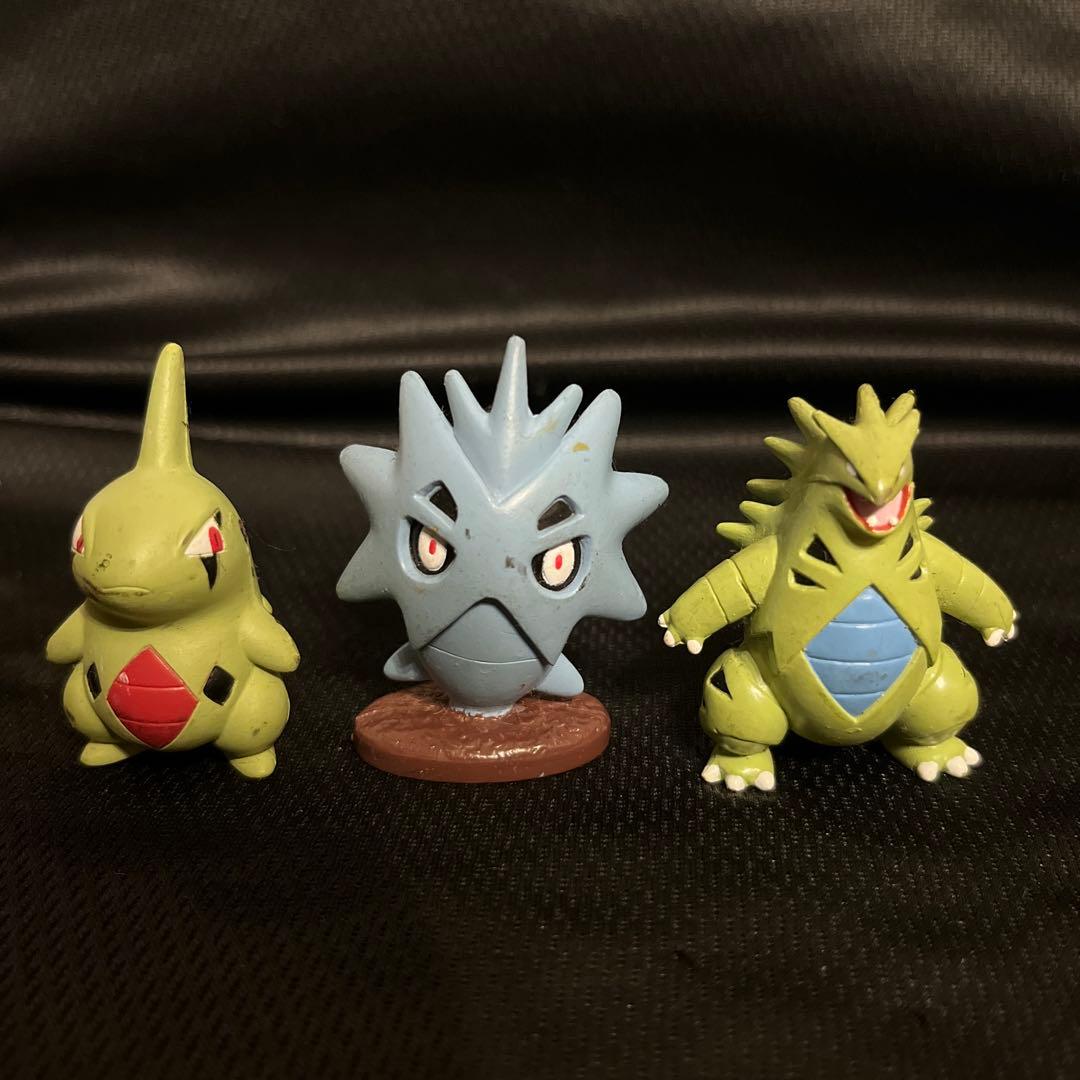 

[USED] Pokemon Moncolle Larvitar Pupitar Tyranitar