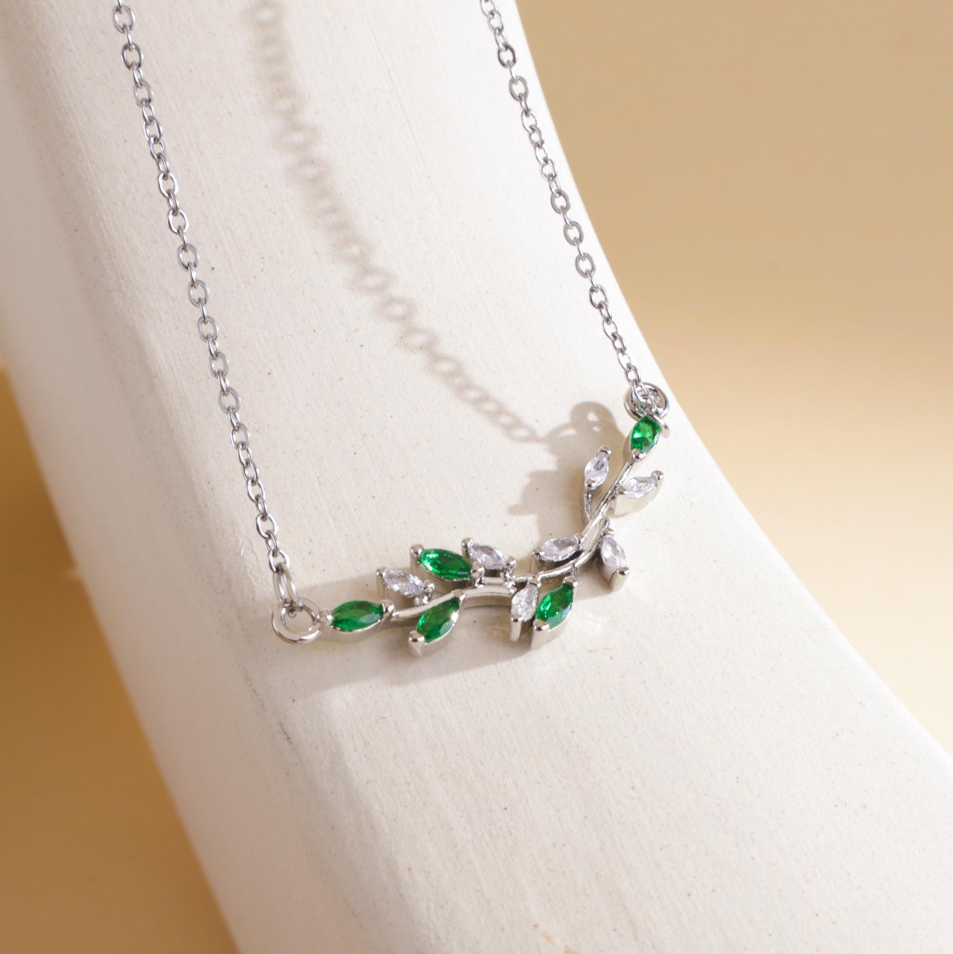 

Ожерелье Yilu с вашими рогами Ожерелье из титановой стали Нишевые универсальные аксессуары Простое легкое роскошное изысканное ожерелье