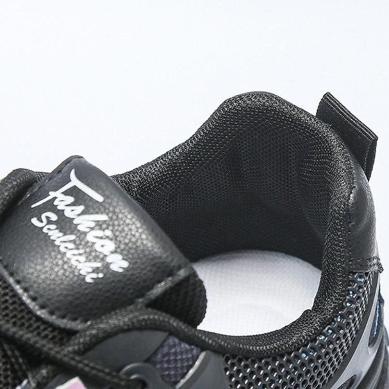 Summer New Trendy Men Flat Shoes Lightweight Breathable Casual Sneakers Designer Fashion Platform Running Shoes Tennis Shoe 2024