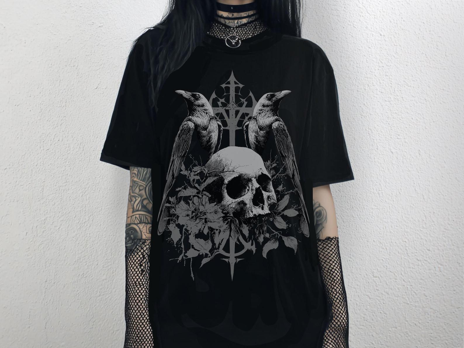 Unisex Raven Skull Y2K Gothic T-Shirt, Whimsigoth Emo Graphic Shirt, Pastel Goth Clothing, Witchy Alt Clothes, Goth Gift For Girlfriend 2XL