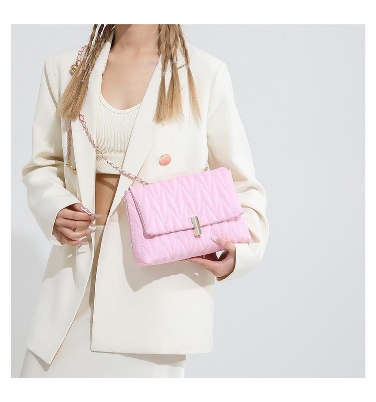 This Year's Trendy Women’s High-End Single Shoulder Bag - 2024 Summer Fashion Small Square Chain Bag.