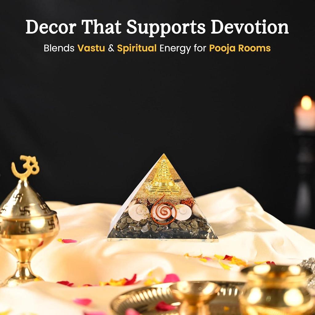 Geldmagnet Pyrit Pyramide für Vastu, Zuhause & Büro | Original Pyrit Stein mit Rudraksha, Gomati Chakra & Shri Yantra