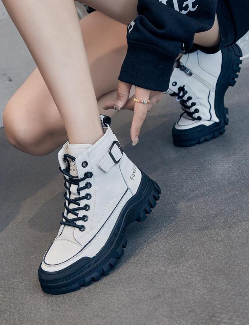 Женские кроссовки — фото 7