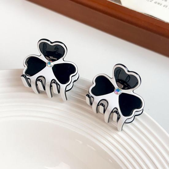 Shark Hair Claw, Built-in High Elastic Spring Hair Clip, Clover Shape Back Head Hair Clip, Portable Hair Accessory for Daily Travel