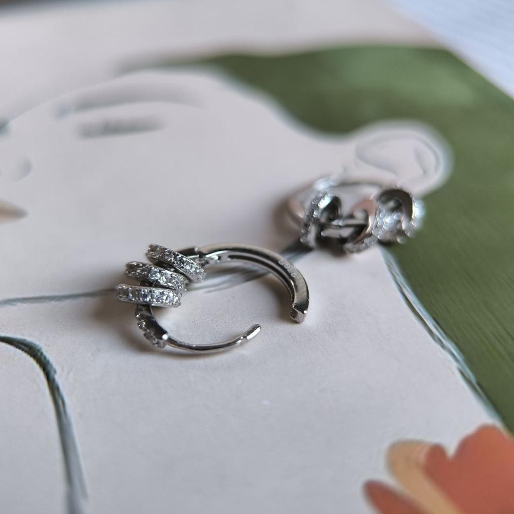 Brincos de prata com zirkonia cúbica (2180715)