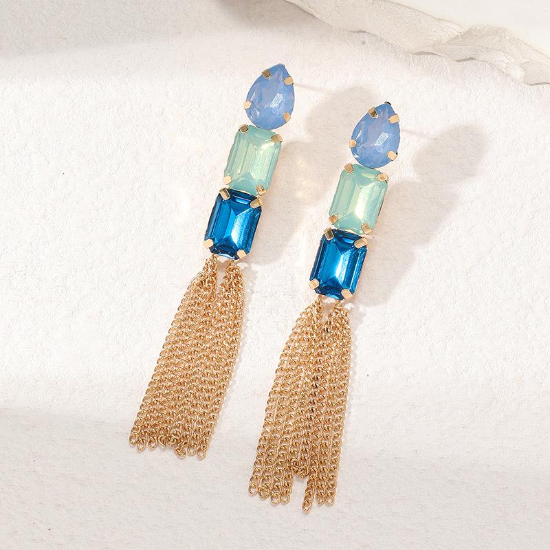 Baroque Tassel Pendant Earrings – Elegant Lightweight Dangles for Women