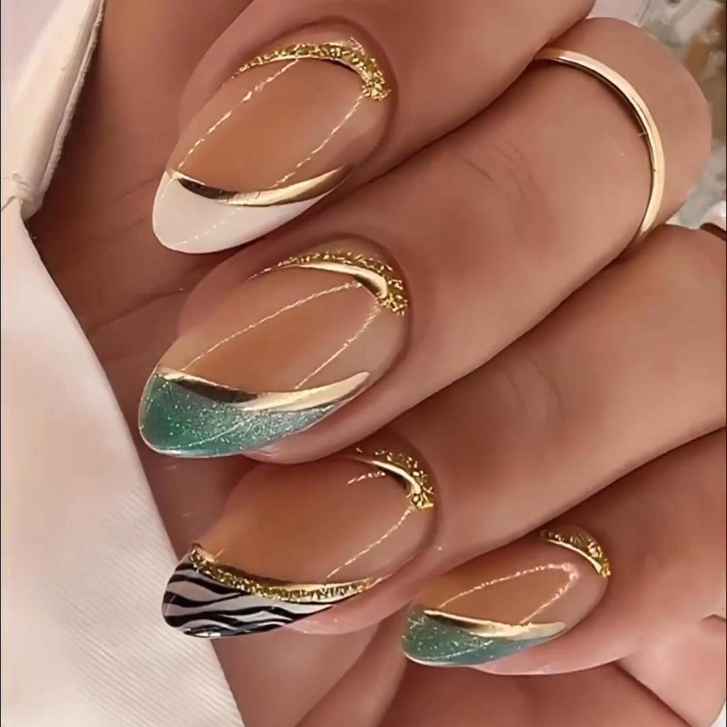Almond Fake Nails - French Manicure Tips - Ready-to-Wear Nail Set