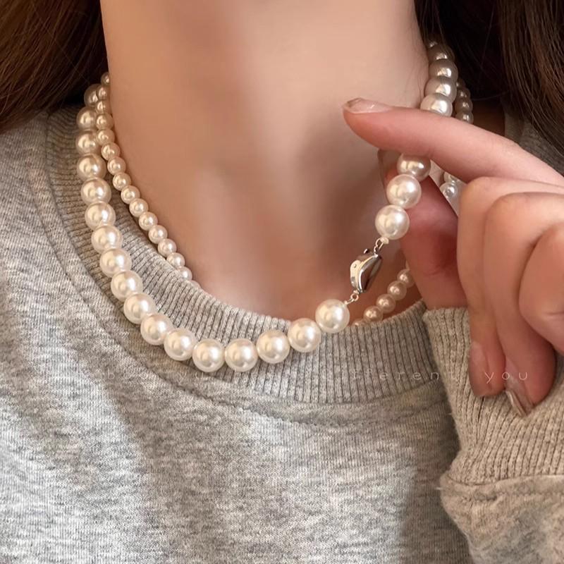 Elegant 2025 Baroque Pearl Clavicle Necklace for Women