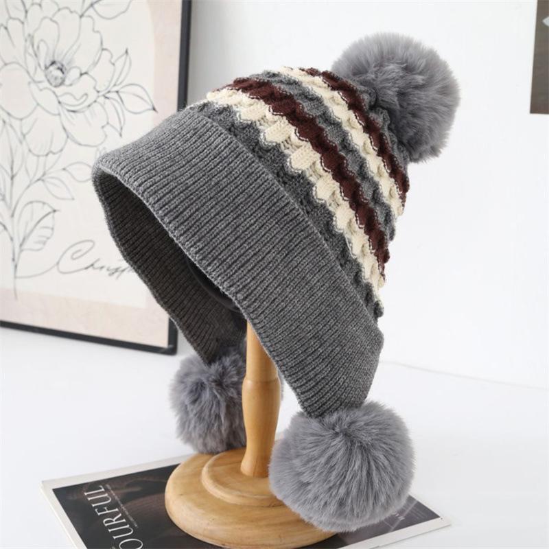 Autumn and Winter Women's Knitted Hats, Fleece Thickened Warm Wool Hats, Windproof and Cold-proof, Small Face, Ear Protectors, Pullover Hats