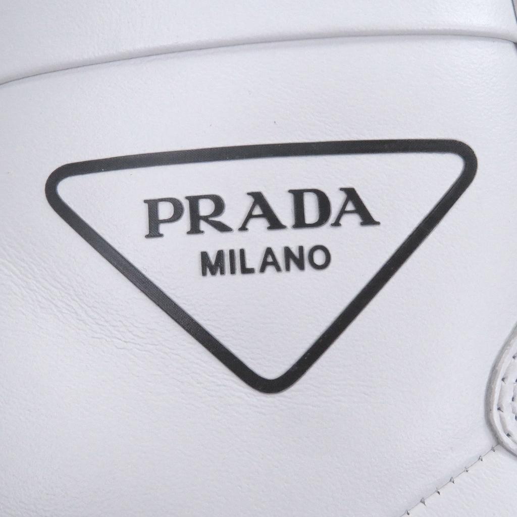 Vynikající PRADA Vysoké tenisky Trojúhelníkové logo bílá kůže Pánské 6 1T638M Použité