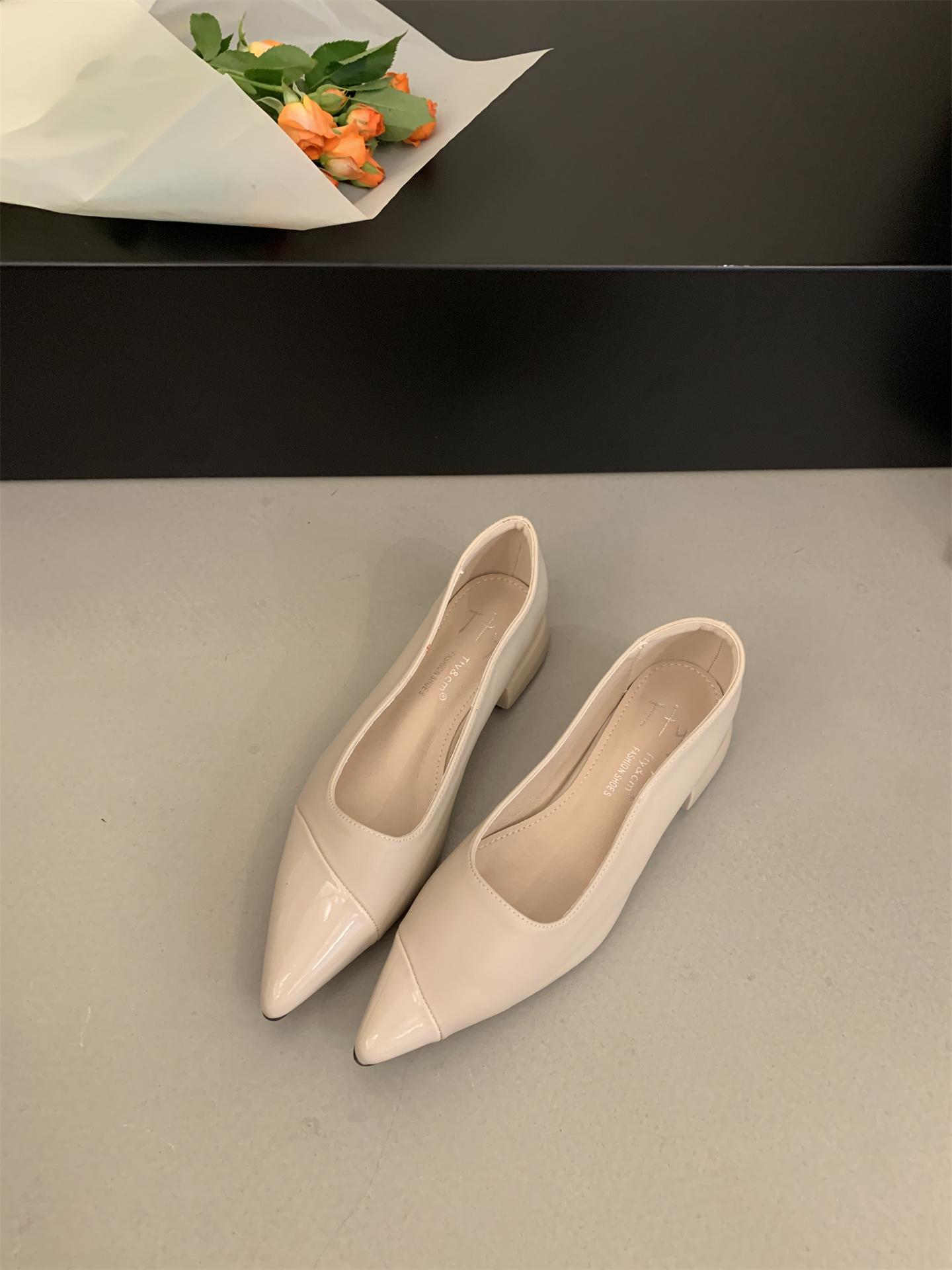 

Модная женская обувь с французским острым носком 2025 Весна Новая Элегантная на низком каблуке Лоскутная Летняя Обувь-слипоны Женская Повседневная Обувь Zapatos Mujer 35 бежевый