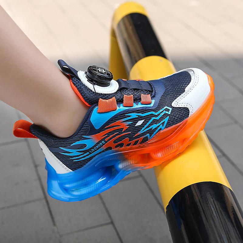 Boys shoes 2025 summer new mesh breathable children's sports shoes students lightweight soft sole single net running shoes