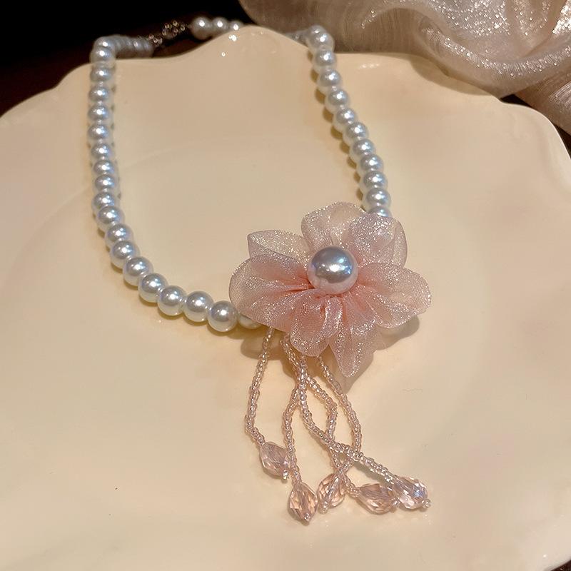 Pearl mesh yarn flower crystal fringed necklace, a multi-wearing collarbone chain light luxury jewelry women's high sense